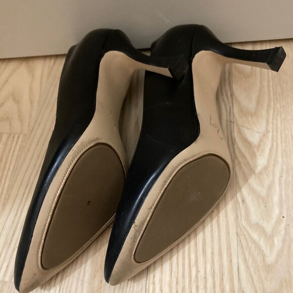 Naturalizer Black Leather  27 Edit pointed toe pumps (like new condition) - Picture 3 of 4